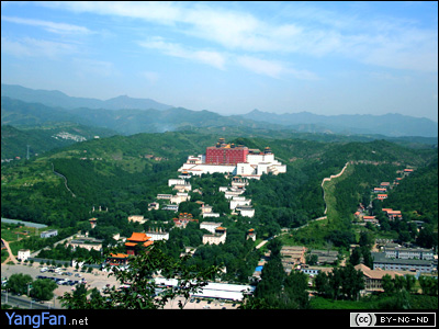 二马道上看小布达拉宫全景